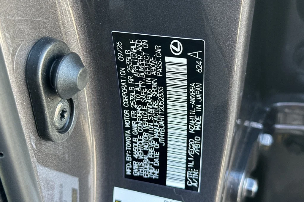 New 2026 Cloudburst Gray Lexus UX 300h PREMIUM image 27