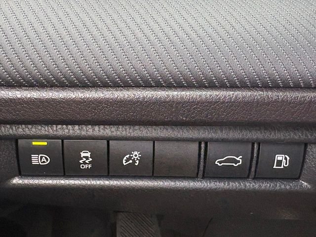 2025 Toyota Camry SE - Photo 36