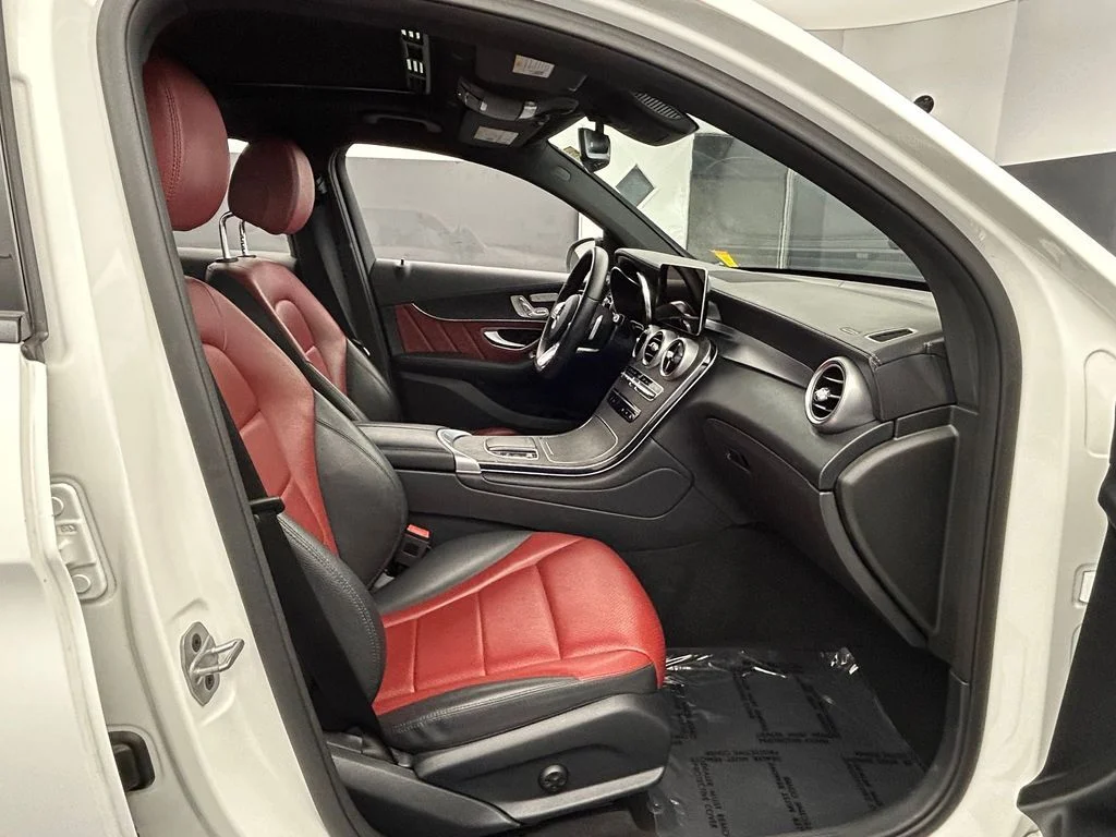 Used 2022 Diamond White Mercedes-Benz GLC 300 Coupe image 52