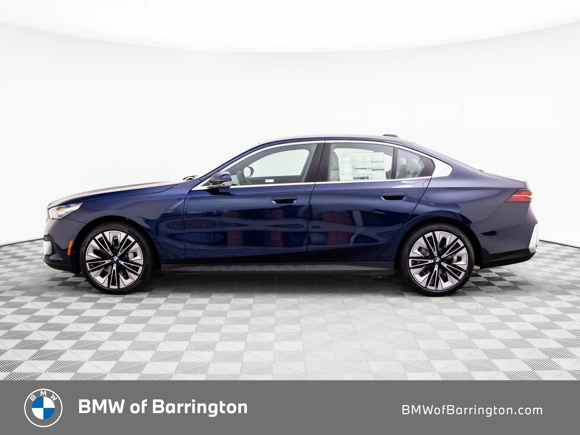 New 2026 Tanzanite Blue II Metallic BMW 530i xDrive image 2