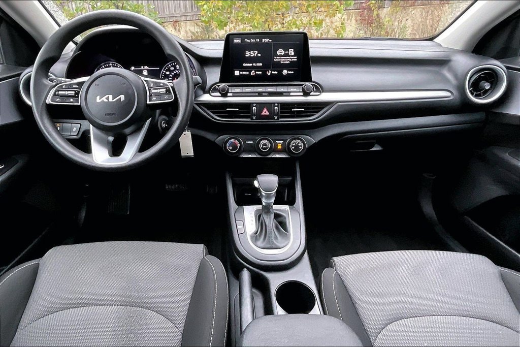 Used 2023 Red Kia LXS image 15