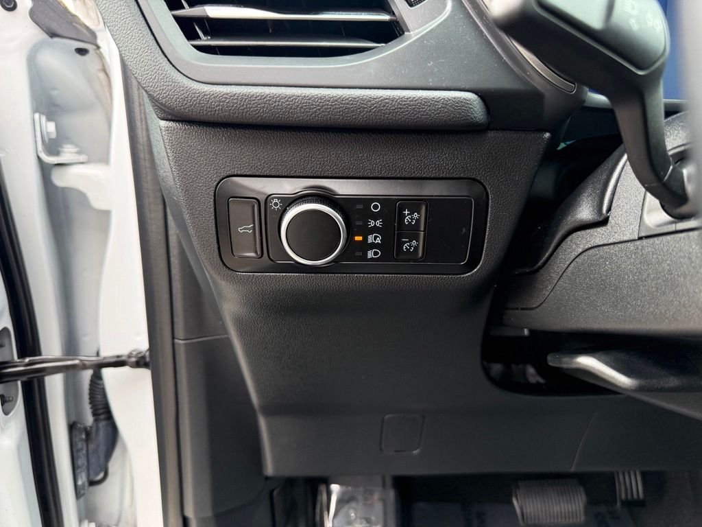Used 2023 Oxford White Ford Active image 7
