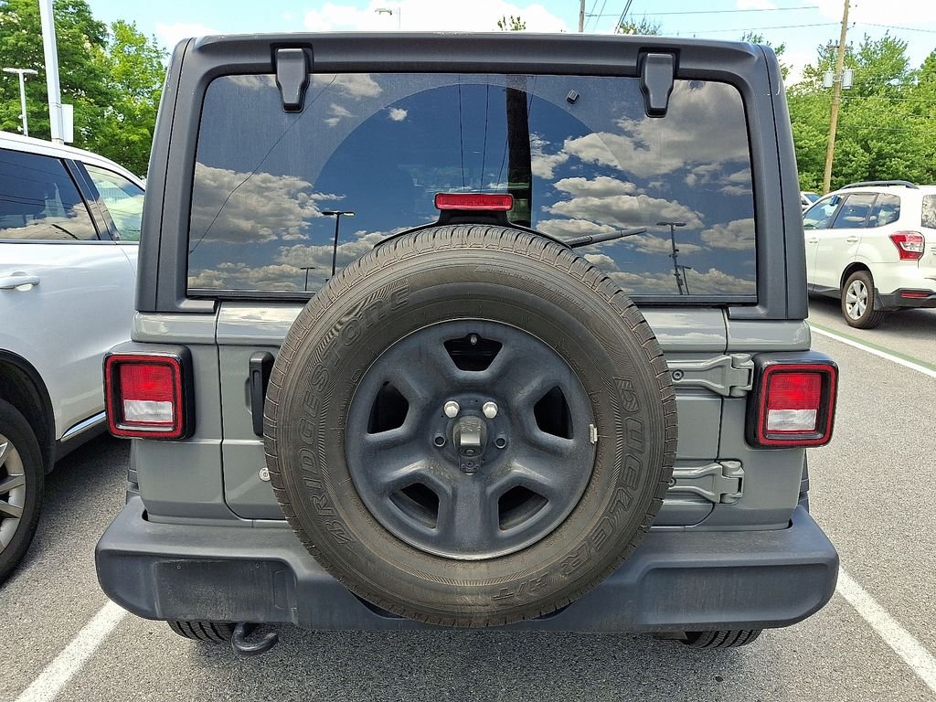 Used 2021 Gray Jeep Unlimited Sport image 5
