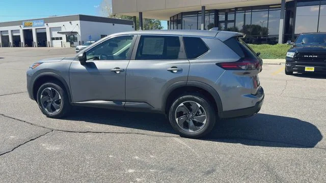 Used 2025 Gray Nissan SV image 6