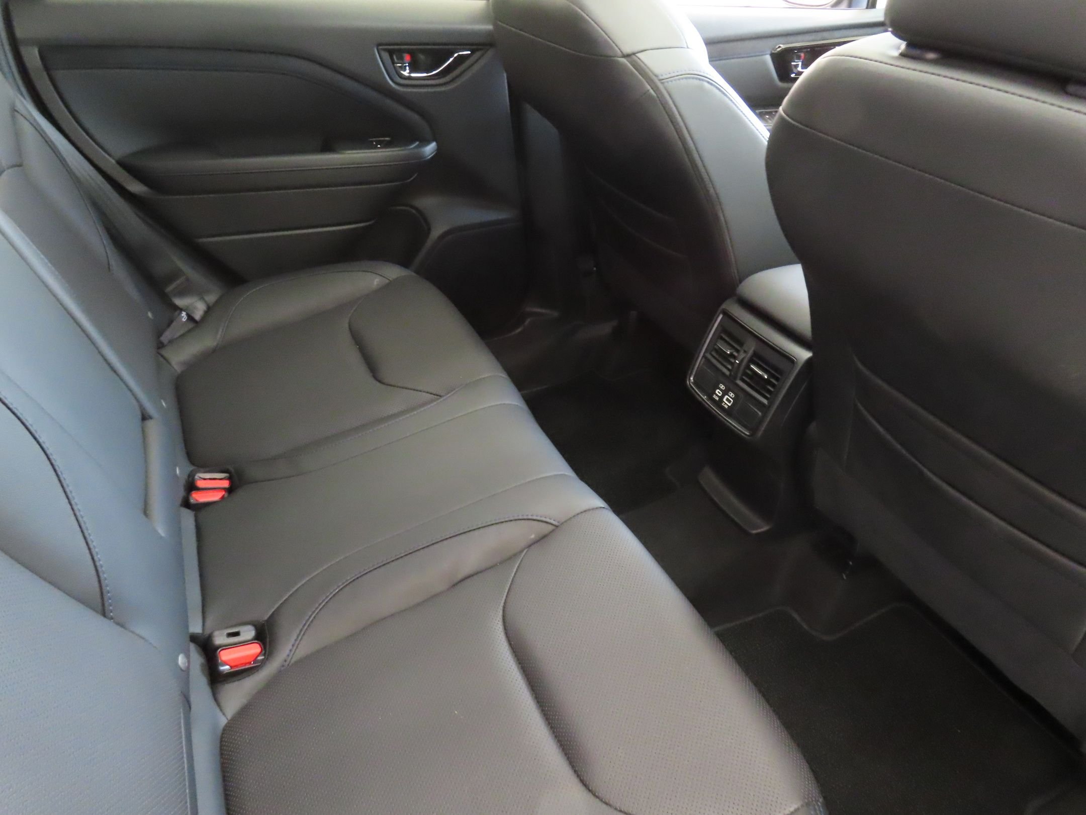 Used 2025 Silver Subaru Limited image 25