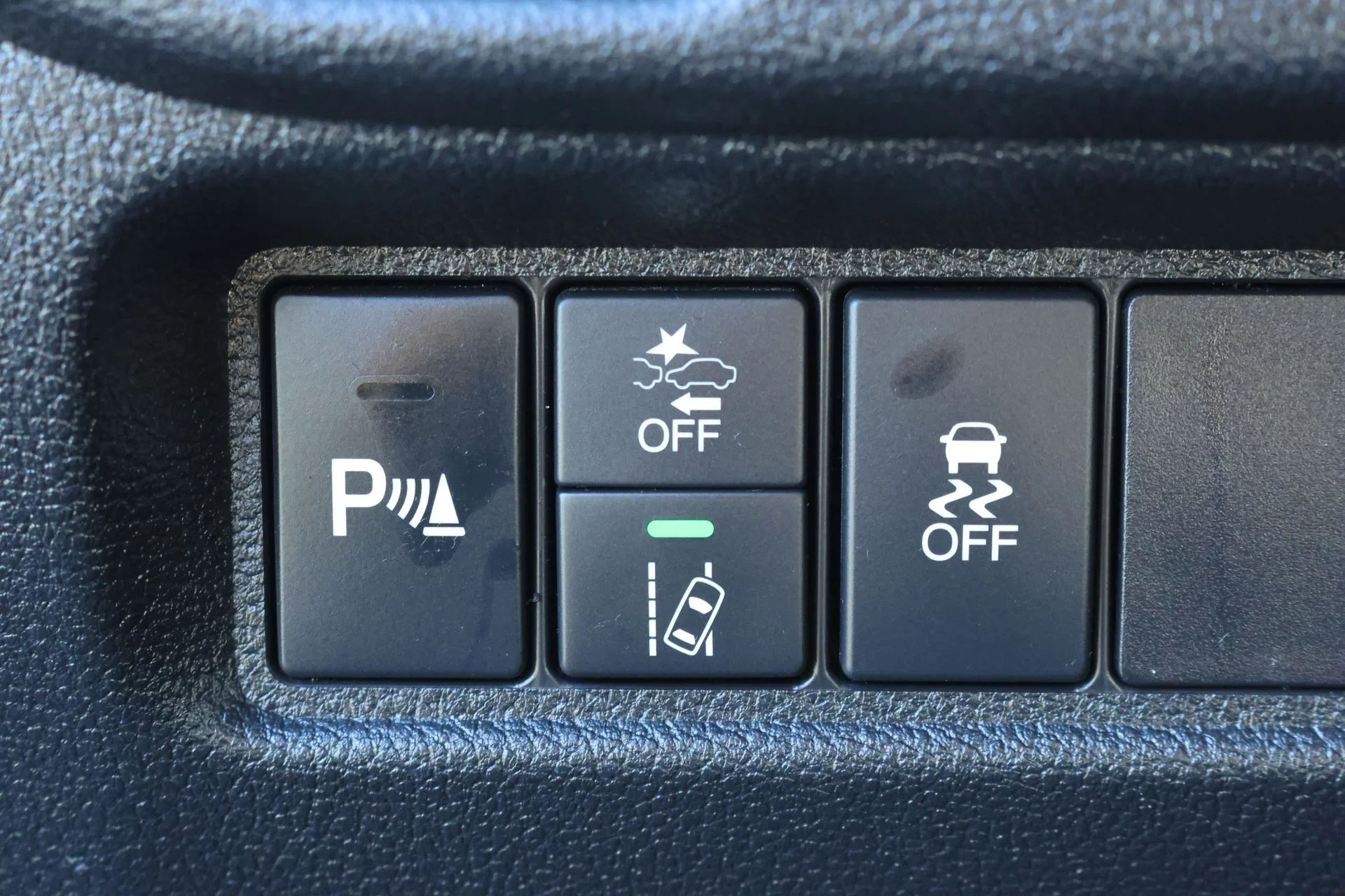 Used 2020 Blue Honda Touring image 16