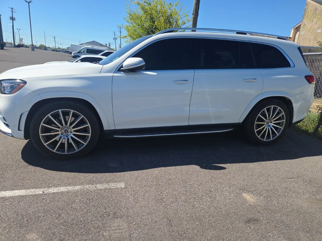 Used 2023  Mercedes-Benz GLS 450 image 4