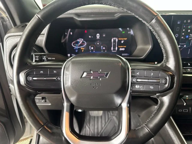 Used 2025 White Chevrolet Trail Boss image 11