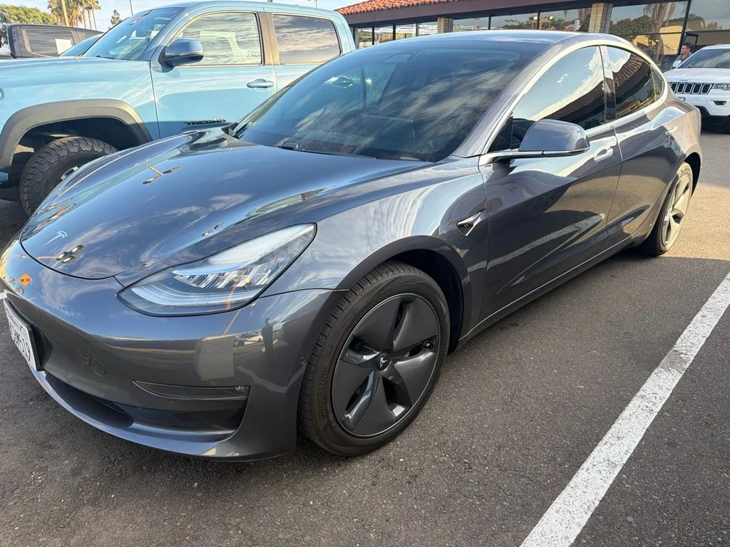 Used 2020 White Tesla Long Range image 4