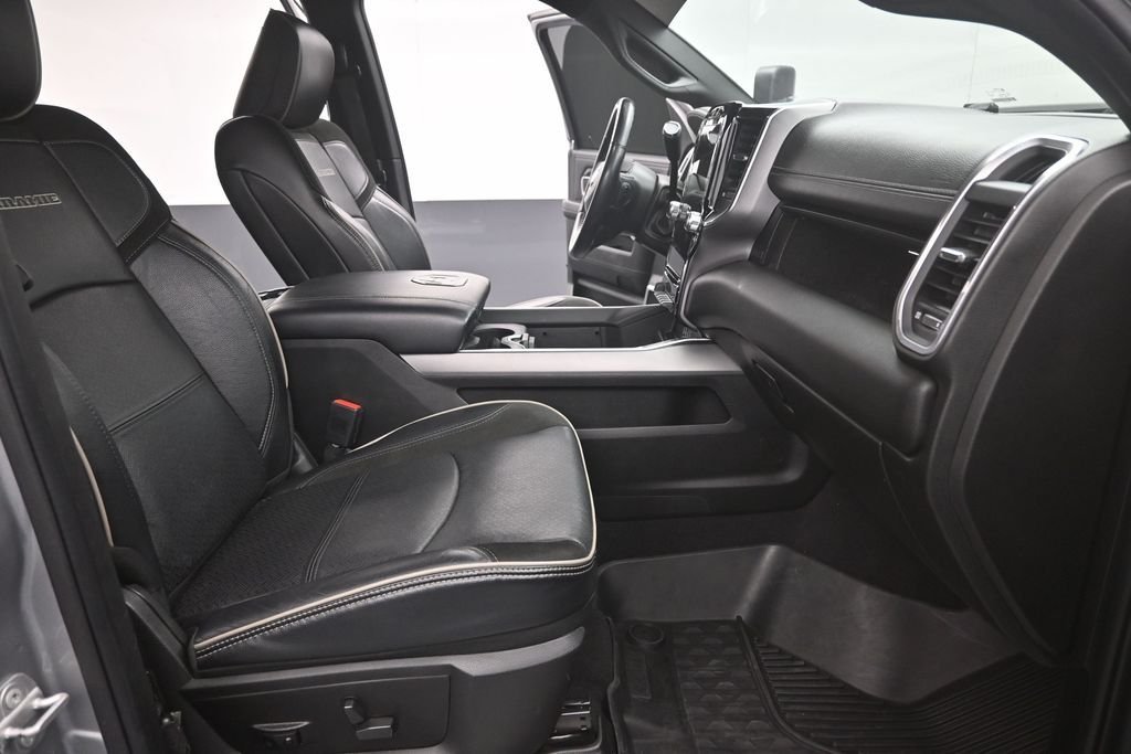 Used 2022 Silver Ram Laramie image 25