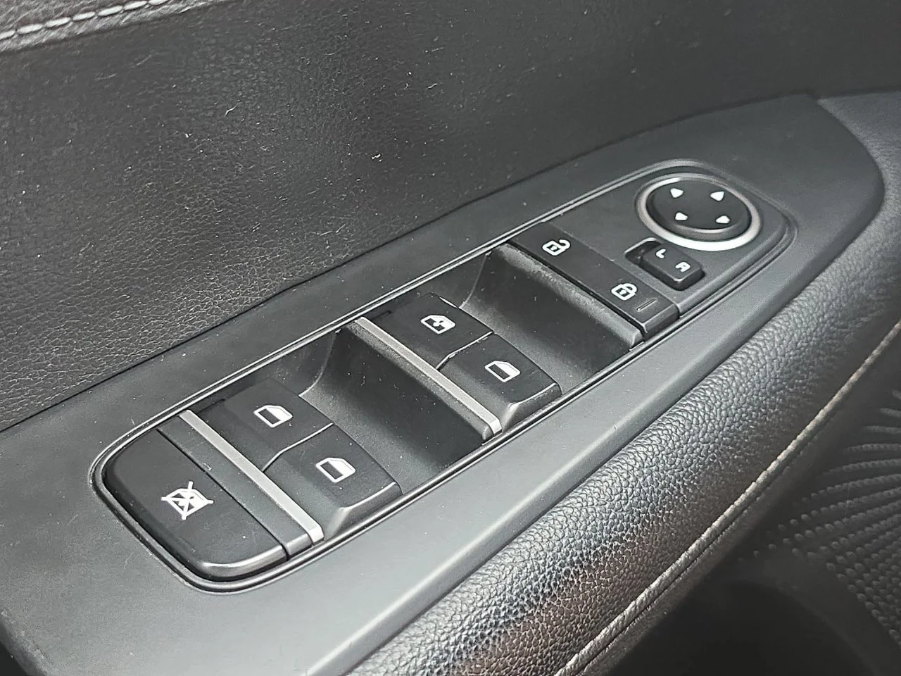 Used 2021 Orange Kia GT-Line image 25