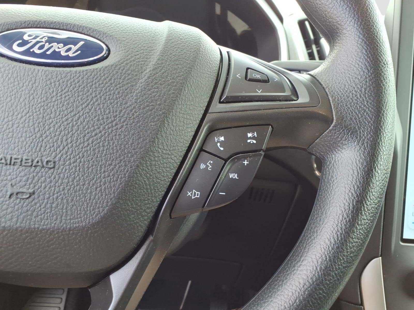 2021 Ford Edge SE - Photo 18