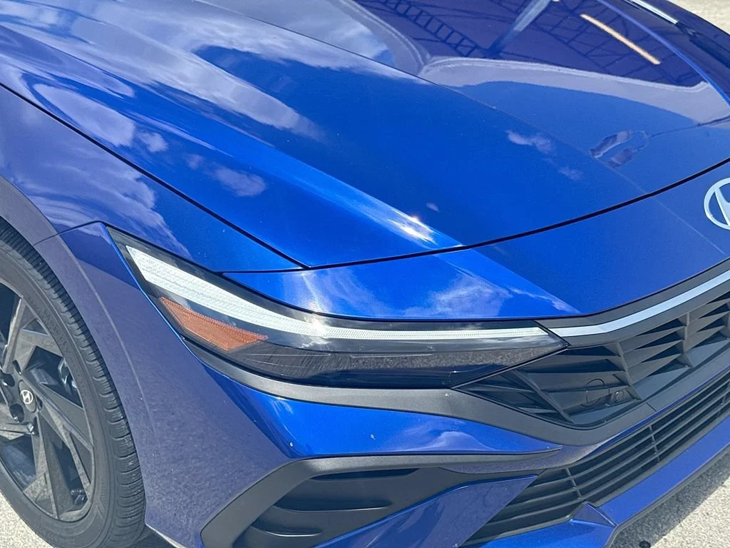 Used 2026 Intense Blue Hyundai SEL Sport image 31