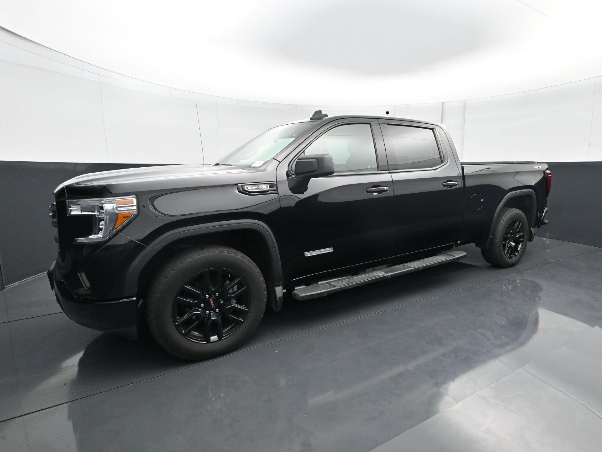 Used 2020 GMC Sierra 1500 Elevation with VIN 1GTU9CED7LZ198449 for sale in White Bear Lake, Minnesota