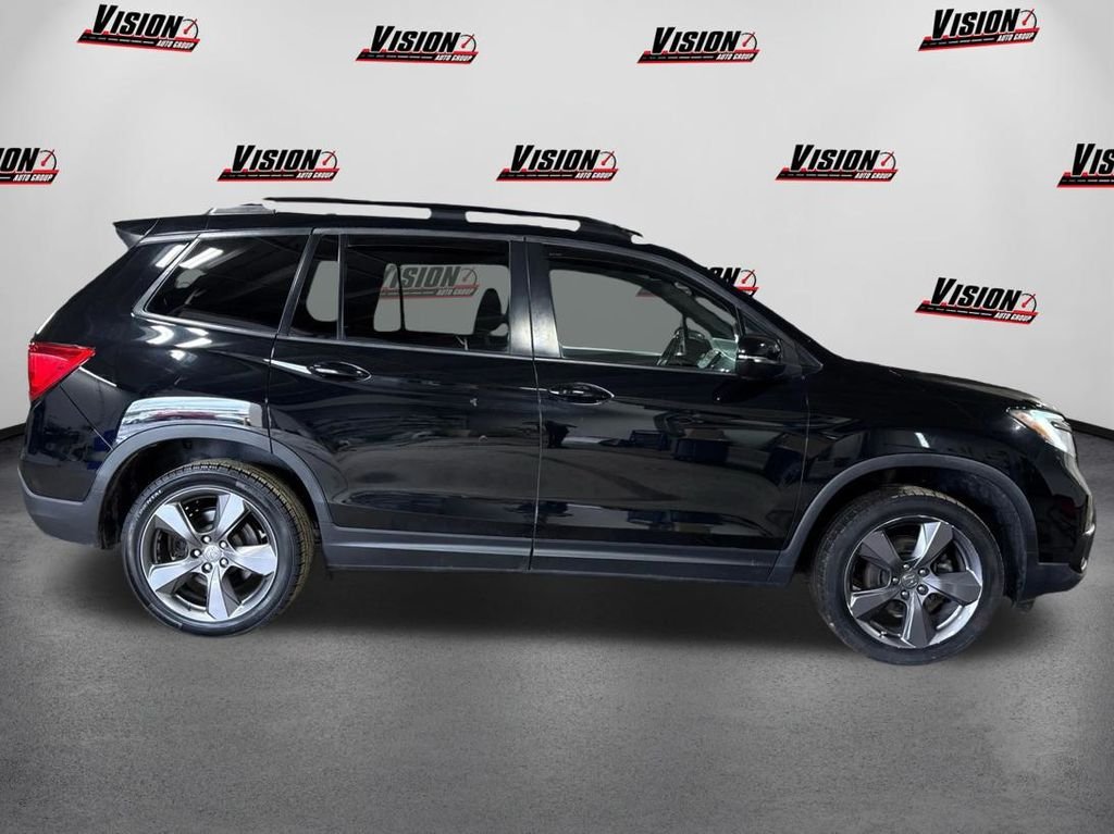 Used 2019 Black Honda Touring image 4