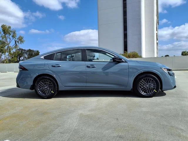New 2026 Atlantic Gray Metallic Nissan SV image 4