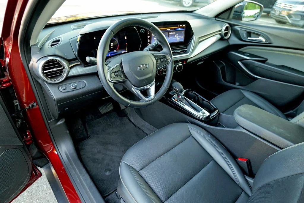 Used 2024 Crimson Metallic Chevrolet ACTIV image 18