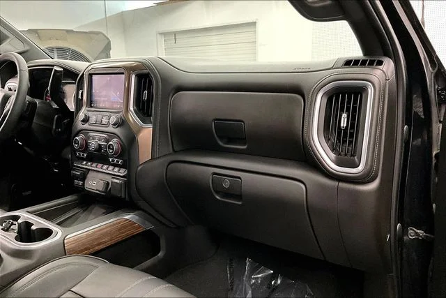 Used 2022 Black Chevrolet High Country image 19