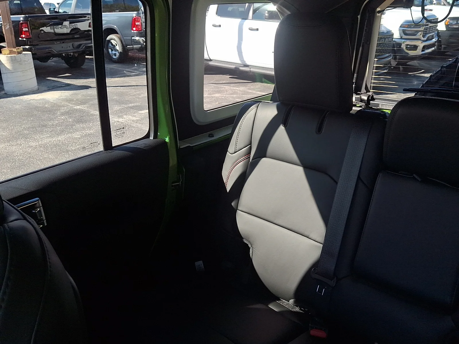 New 2026 Mojito Clear-Coat Exterior Paint Jeep Rubicon X image 13