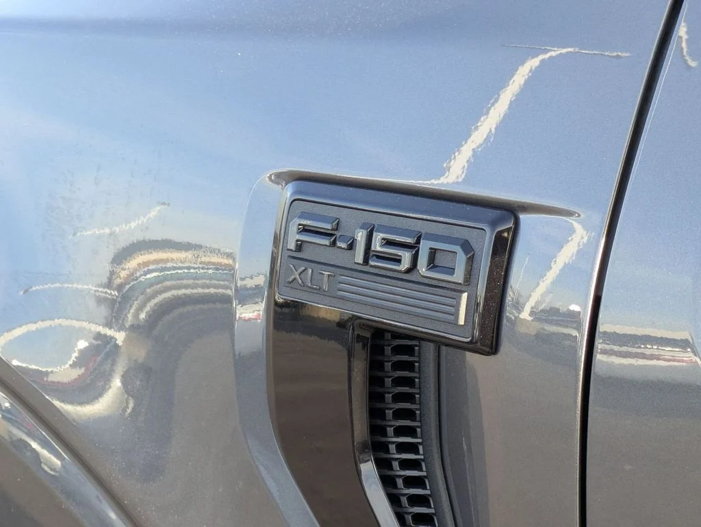 New 2026 Carbonized Gray Metallic Ford XLT image 13
