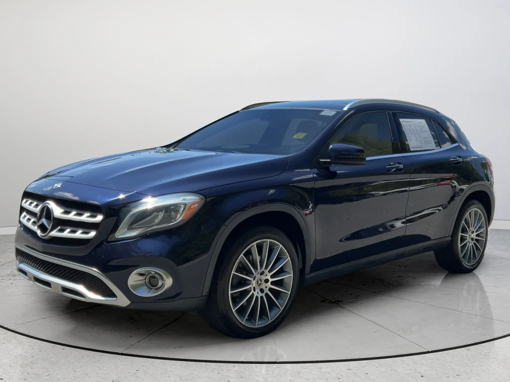 Used 2019 Blue Mercedes-Benz GLA 250 image 4