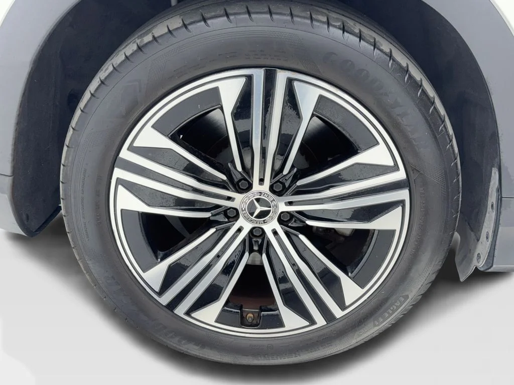 Used 2023 White Mercedes-Benz 450 image 59
