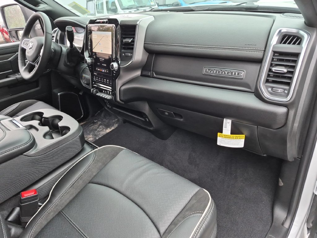New 2027 Bright White Clear-Coat Exterior Paint RAM Laramie image 17