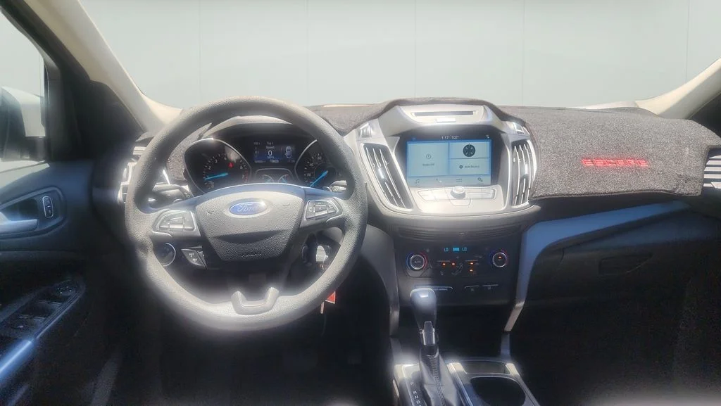 Used 2017 White Ford SE image 9