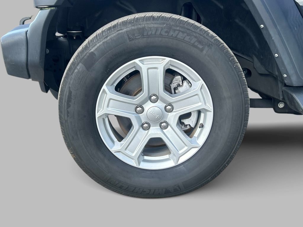 Used 2022 Black Jeep Unlimited Sport S image 9