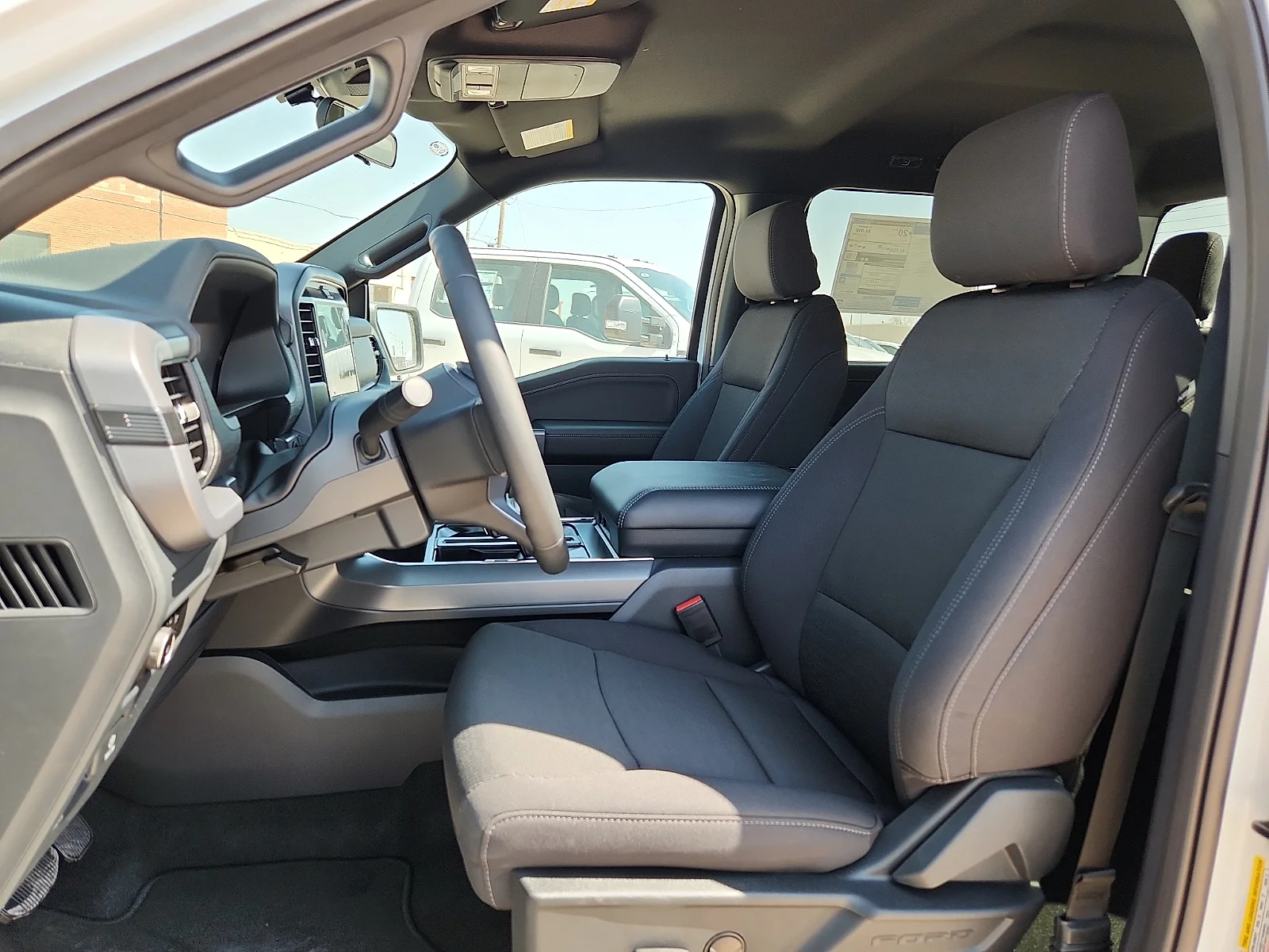 New 2026 Oxford White Ford XLT image 16
