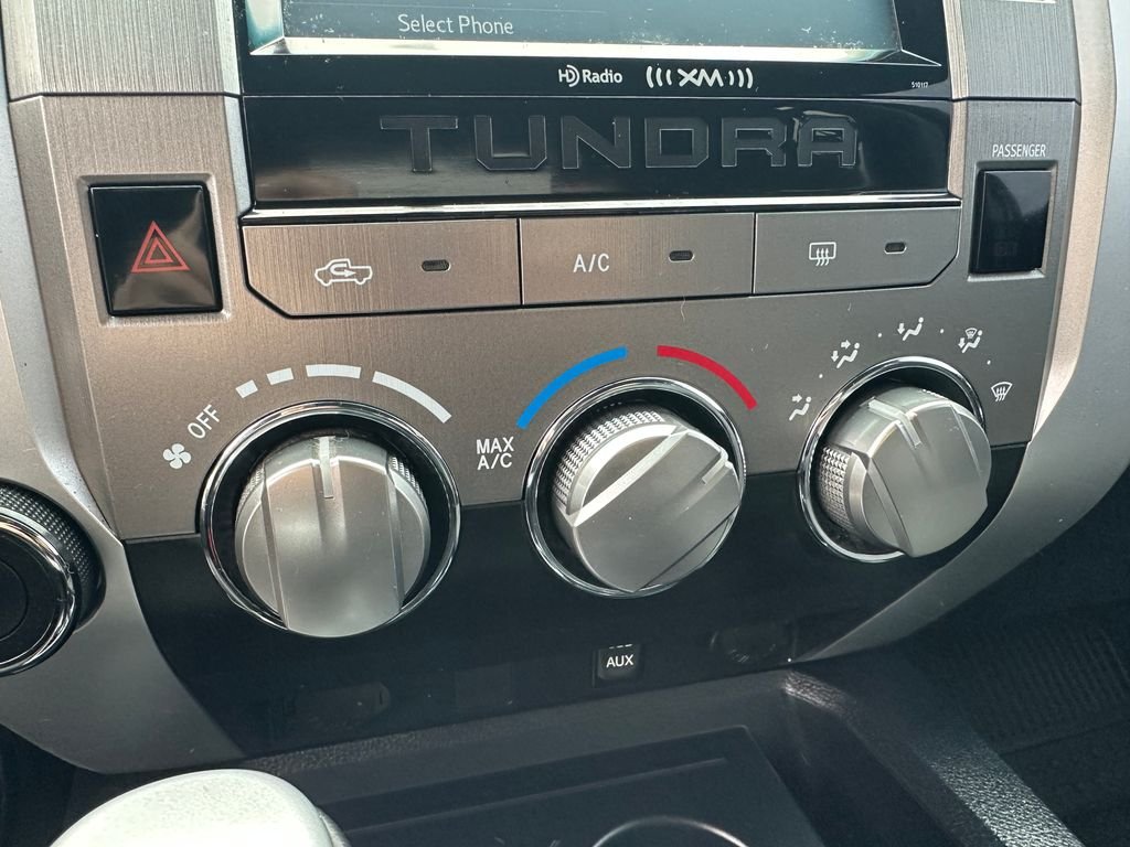 Used 2017 Gray Toyota SR5 image 16