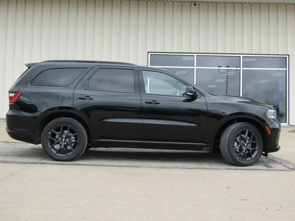 New 2026 DB Black Clearcoat Dodge GT Plus HEMI V8 image 2