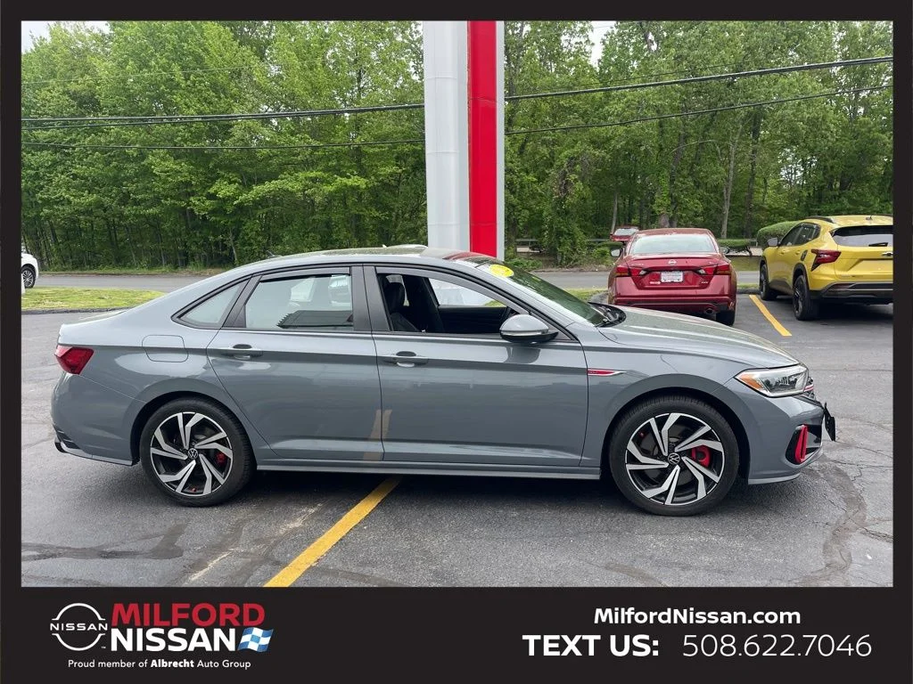 Used 2022 Gray Volkswagen 2.0T Autobahn image 6