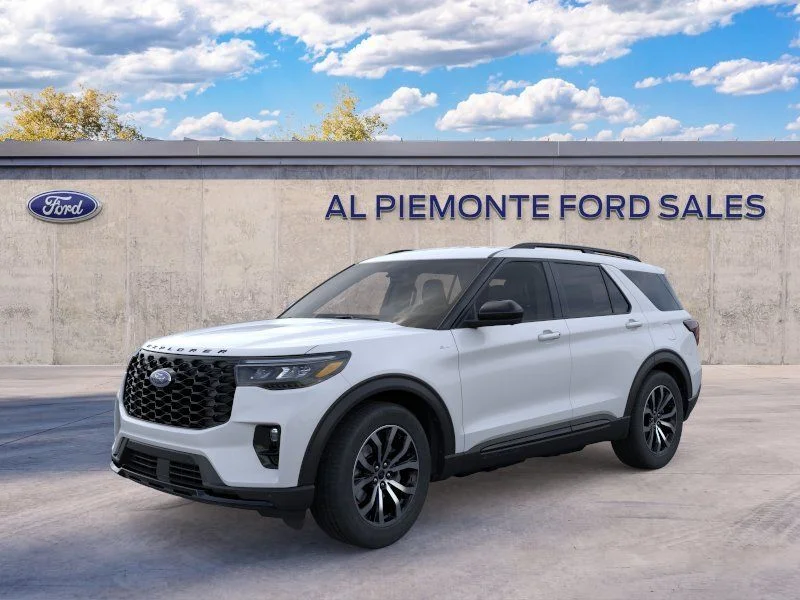 New 2026 Space White Metallic Ford ST-Line image 32