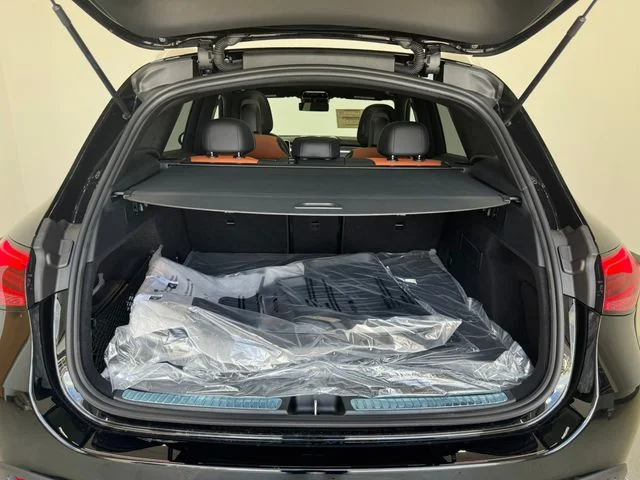 New 2026  Mercedes-Benz GLC 300 image 7