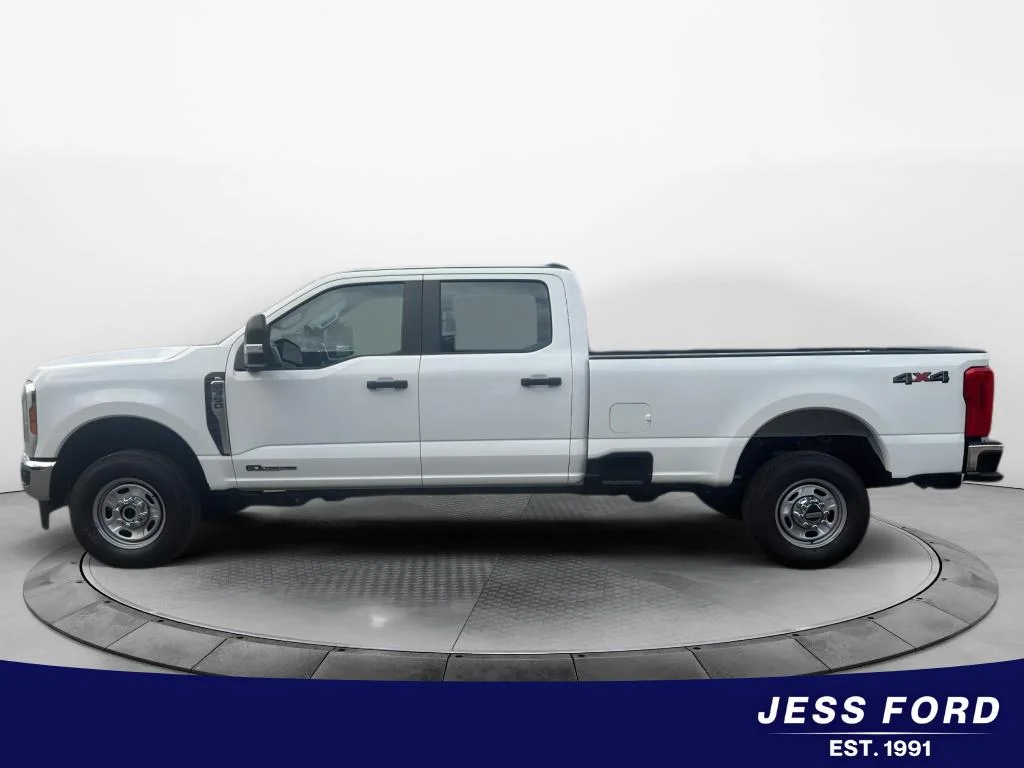 New 2026 Oxford White Ford F-350® XL image 2