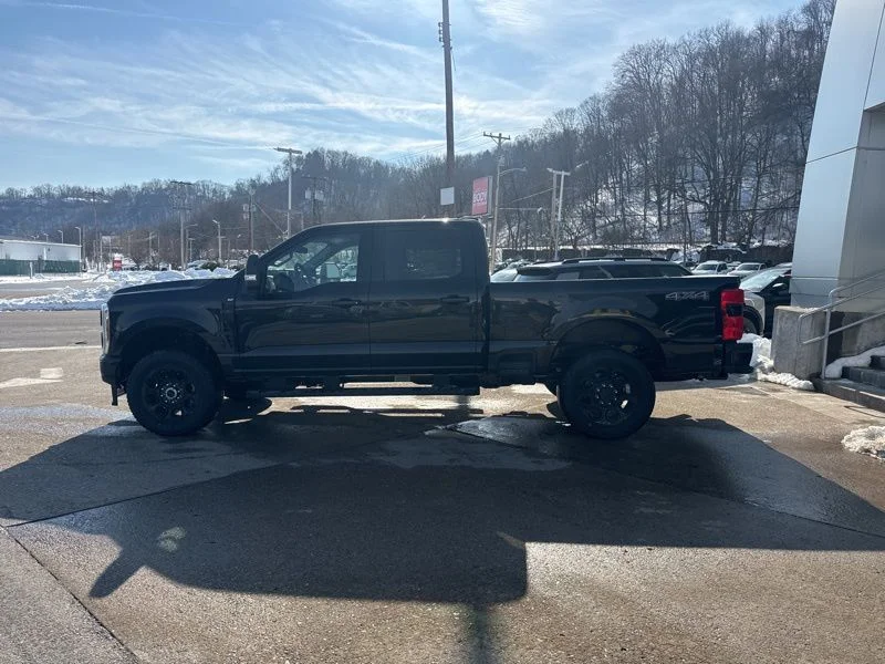 New 2026 Black Ford XLT image 4