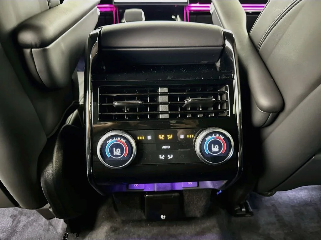 New 2026 Charente Grey Land Rover Dynamic SE image 26