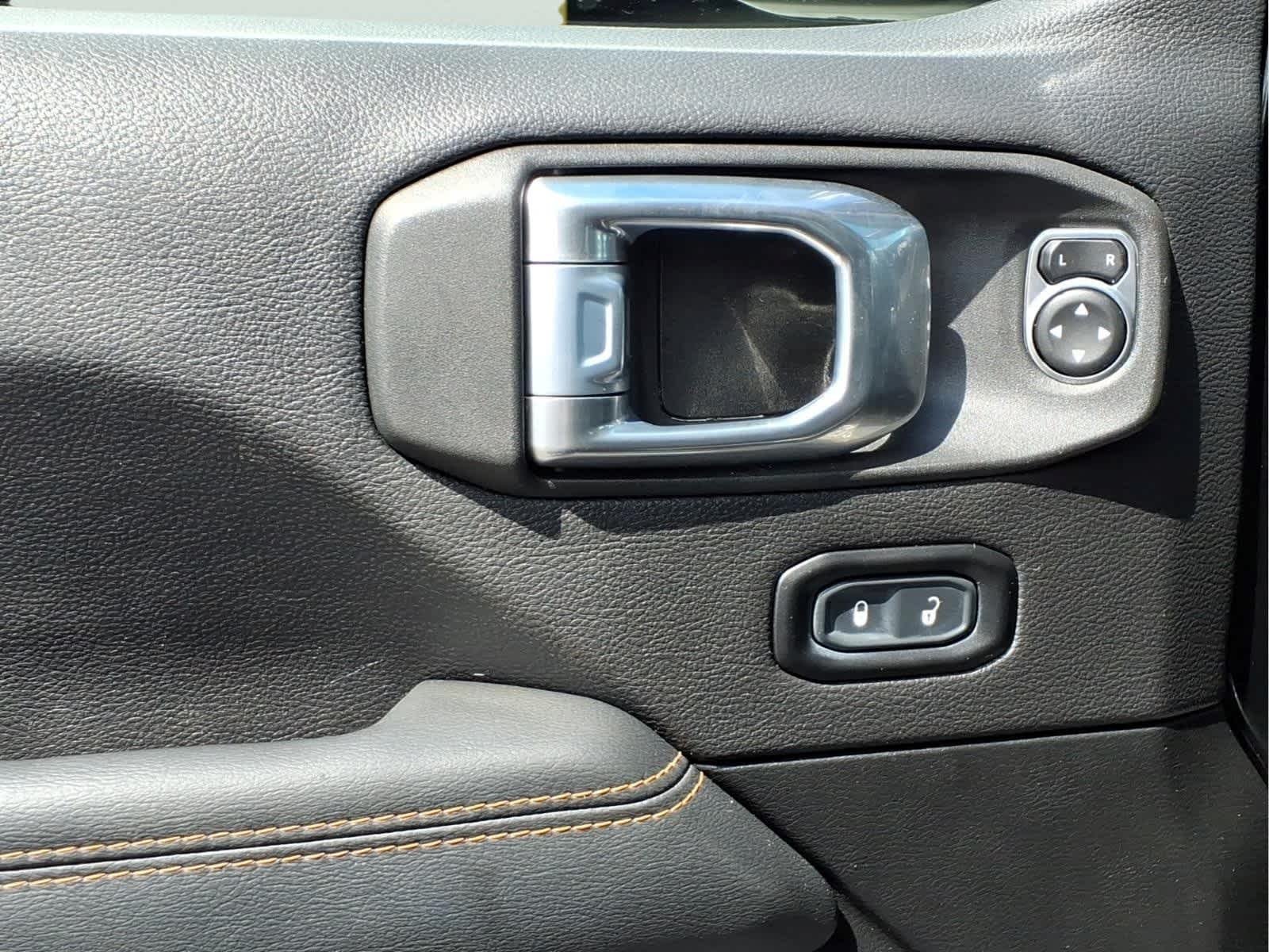 Used 2023 Black Clearcoat Jeep High Altitude image 12