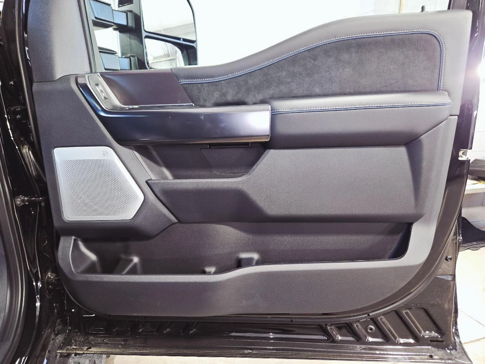 Used 2026 Agate Black Metallic Ford Platinum image 42