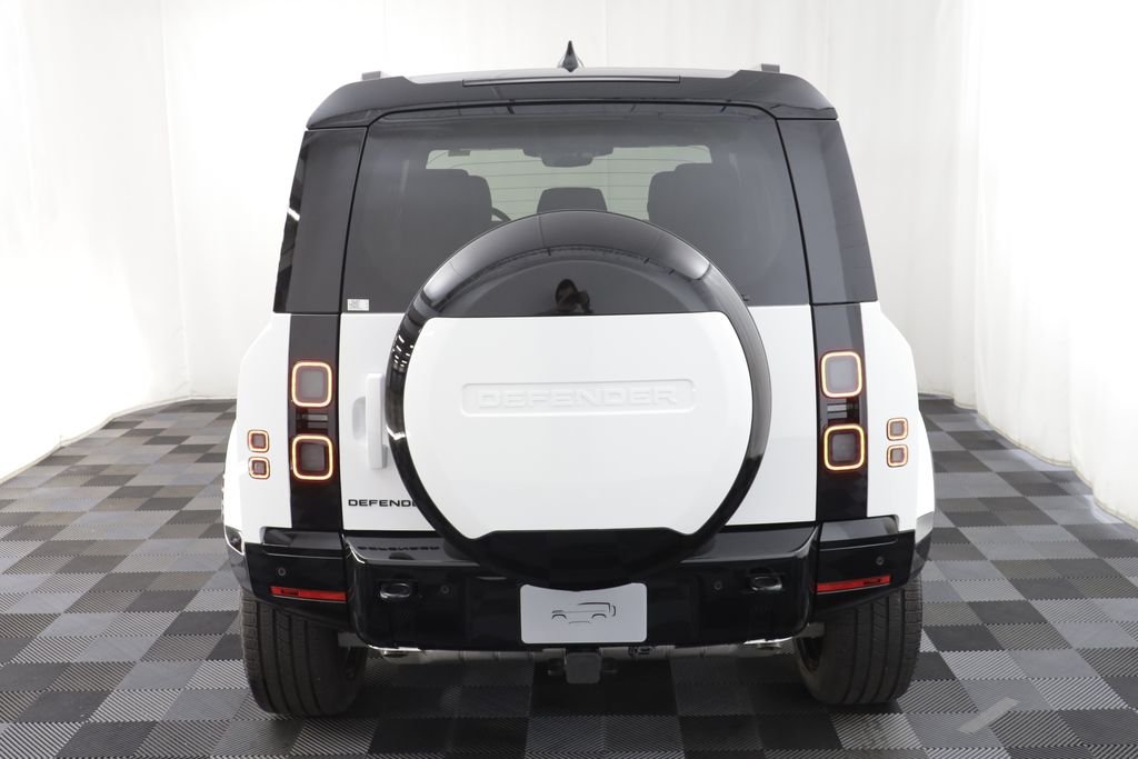 New 2026 Fuji White LAND ROVER X-Dynamic SE image 18