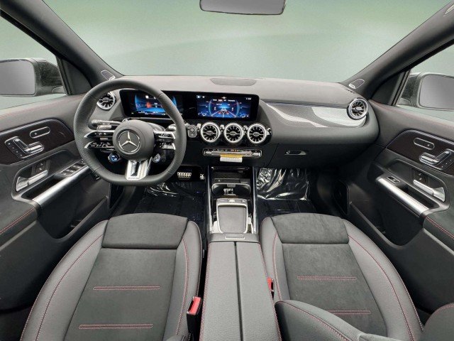 2026 Mercedes-Benz GLA AMG GLA 35 - Photo 17