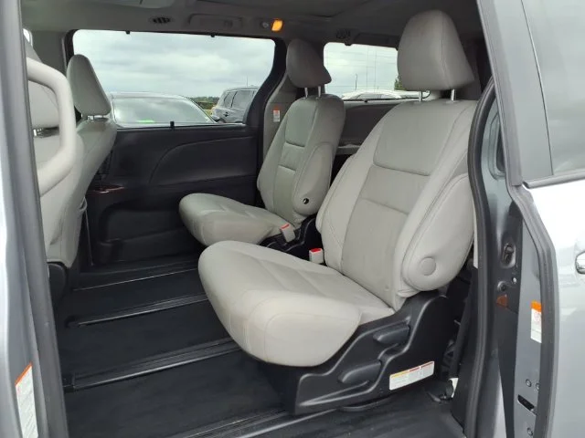 Used 2017 Silver Toyota Limited Premium image 20