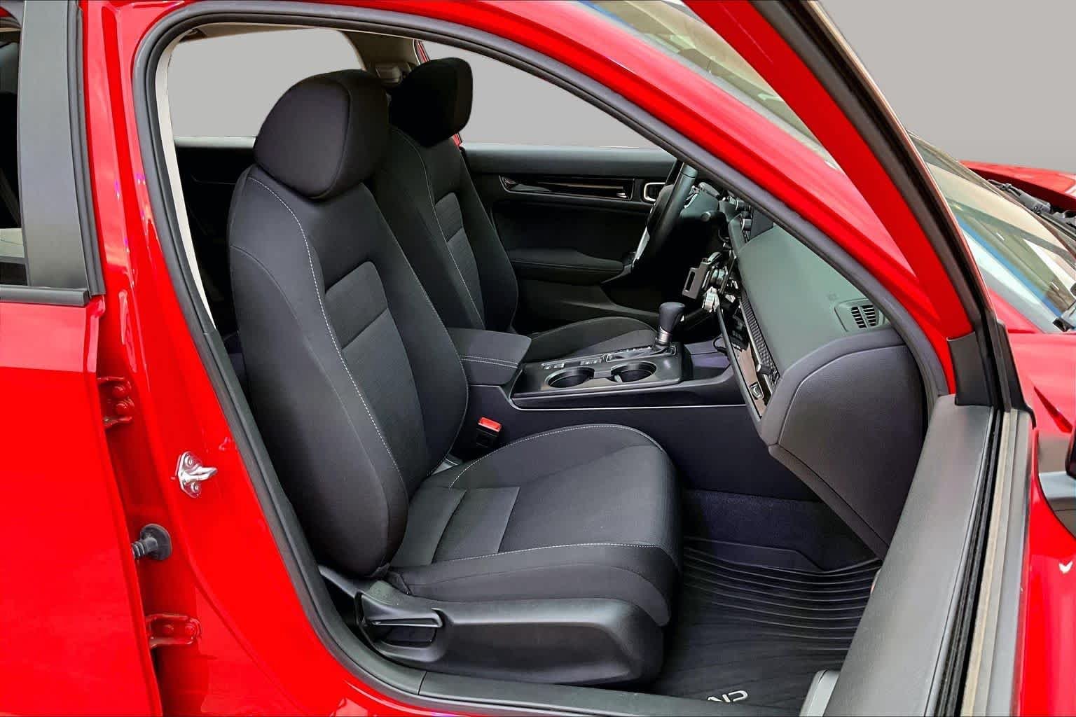 2024 Honda Civic EX - Photo 9