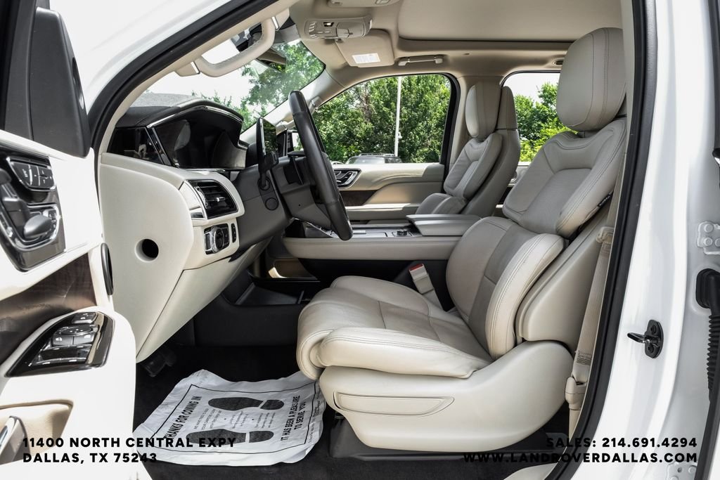 Used 2021 White Lincoln Reserve image 39