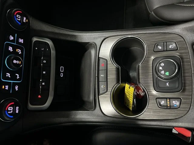 Used 2023 Black GMC SLT image 19
