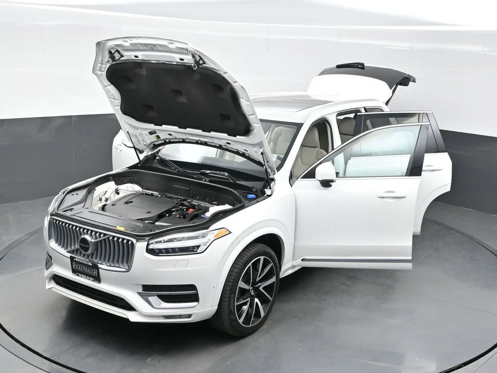 Certified Used 2024 Crystal White Volvo Plus image 40