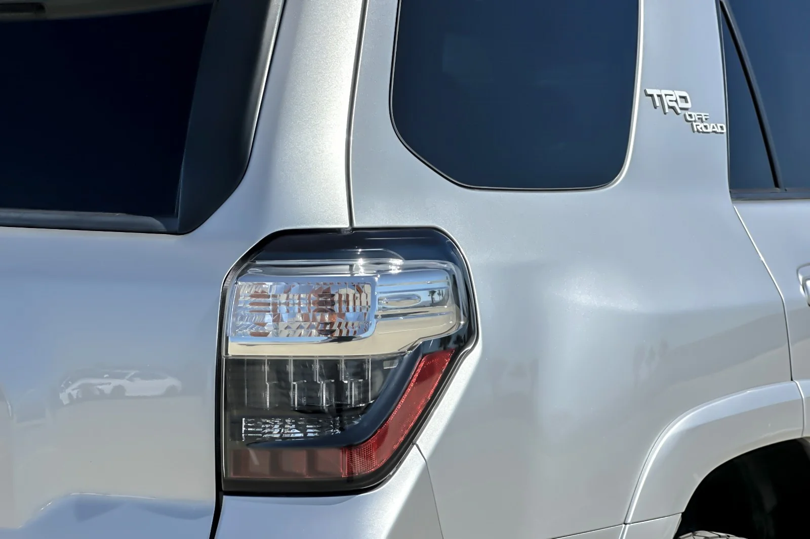 Used 2018 CLASSIC SILVER Toyota TRD Off Road Premium image 25