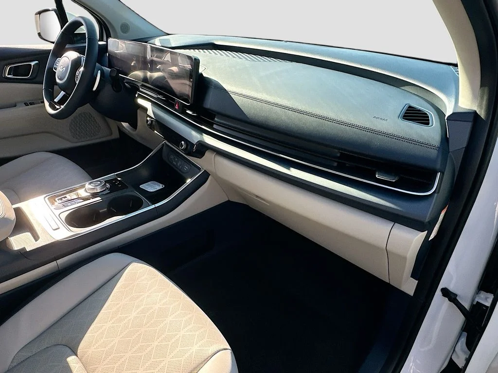 New 2026 Snow White Pearl Kia EX image 30