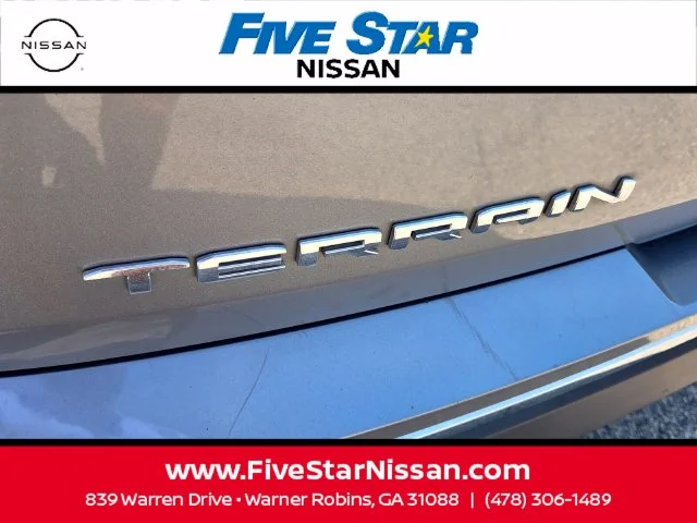 Used 2023 Silver GMC SLT image 11